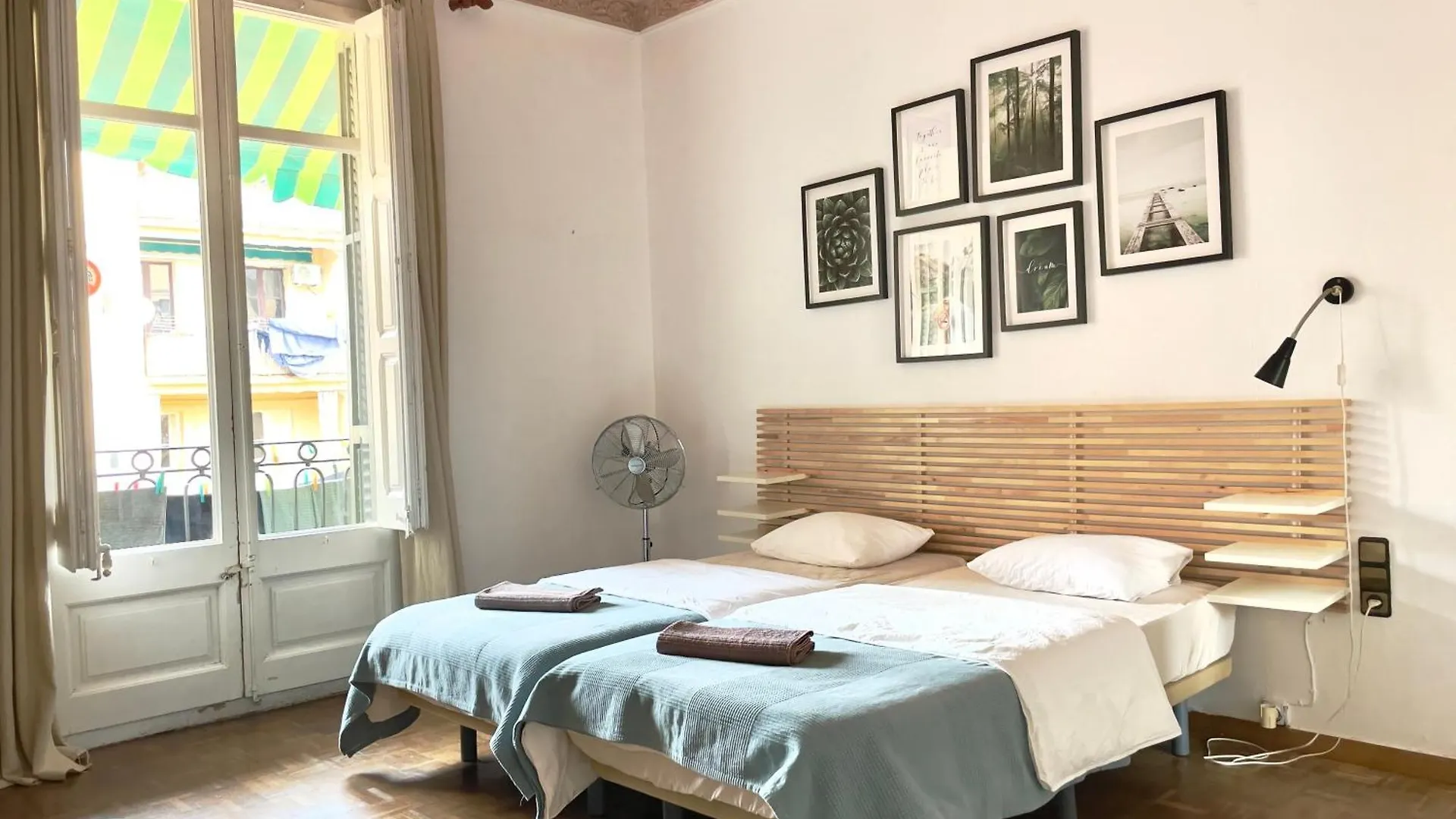 Grand Central Apartment Barcelona Spain