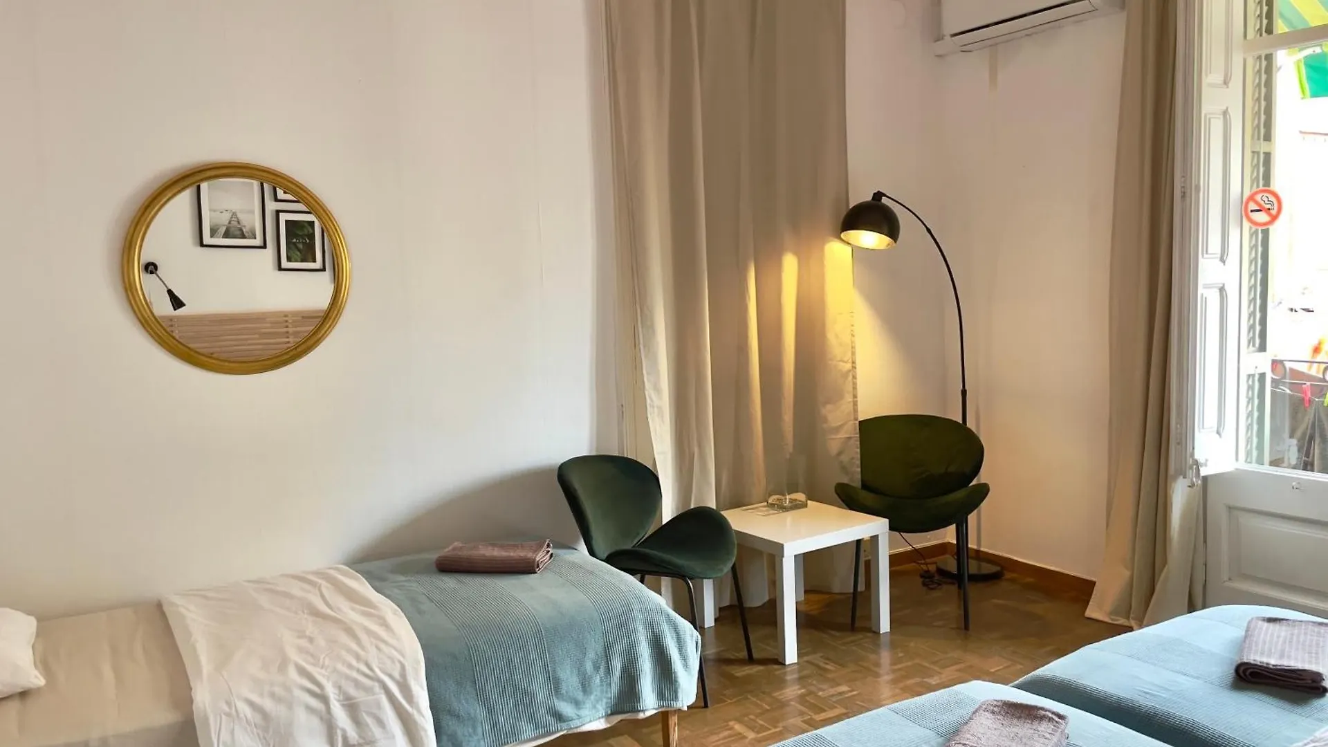 Grand Central Apartment Barcelona Spain